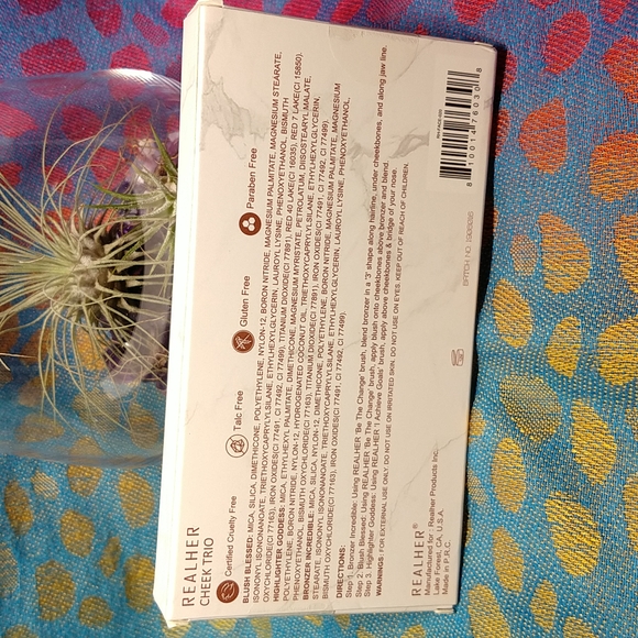 Realher - Ultimate Glow Getter – cheek trio - Picture 3 of 5